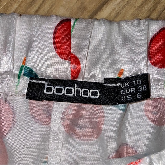 SOLD 💕NEW Boohoo Satin Cherry Sleep Set - Picture 7 of 16